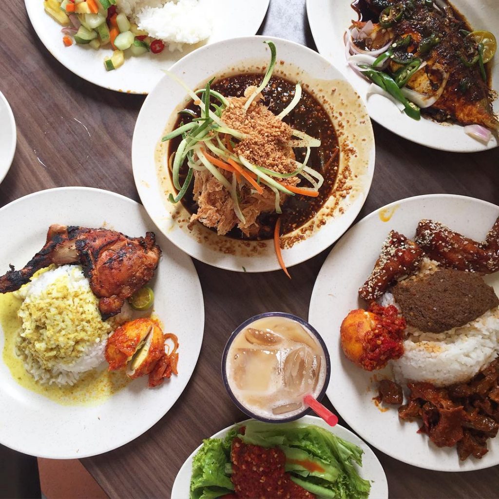 where to eat in singapore :Hajjah Maimunah 