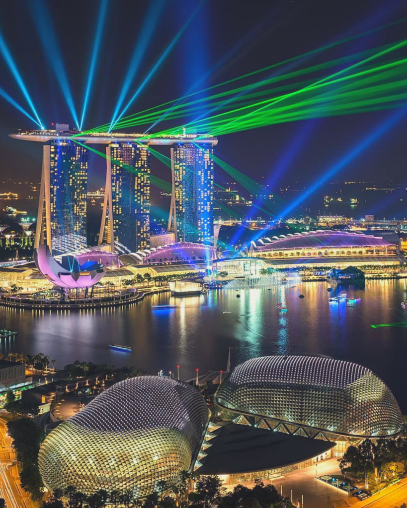 activities in singapore : Laser Show at Marina Bay Sands