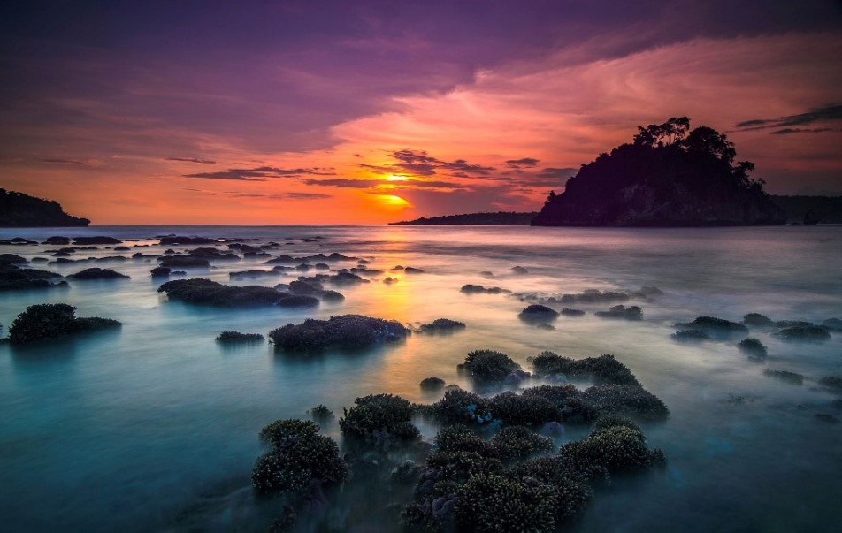 Crystal Bay - Foto, Lokasi, Review, Rute & Fasilitas - Befree Tour