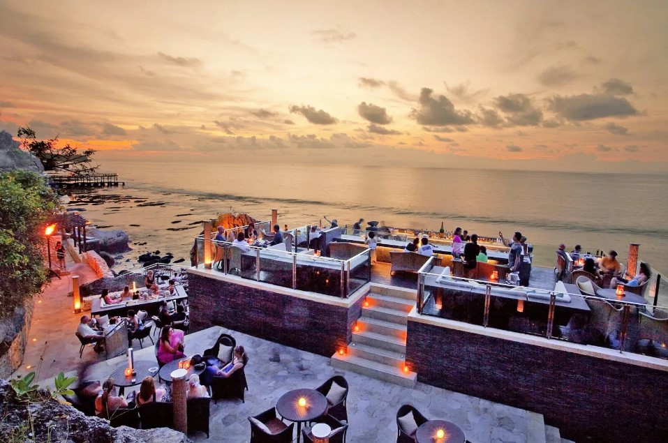 Rock Bar Bali Foto Lokasi Review Rute Fasilitas Befree Tour