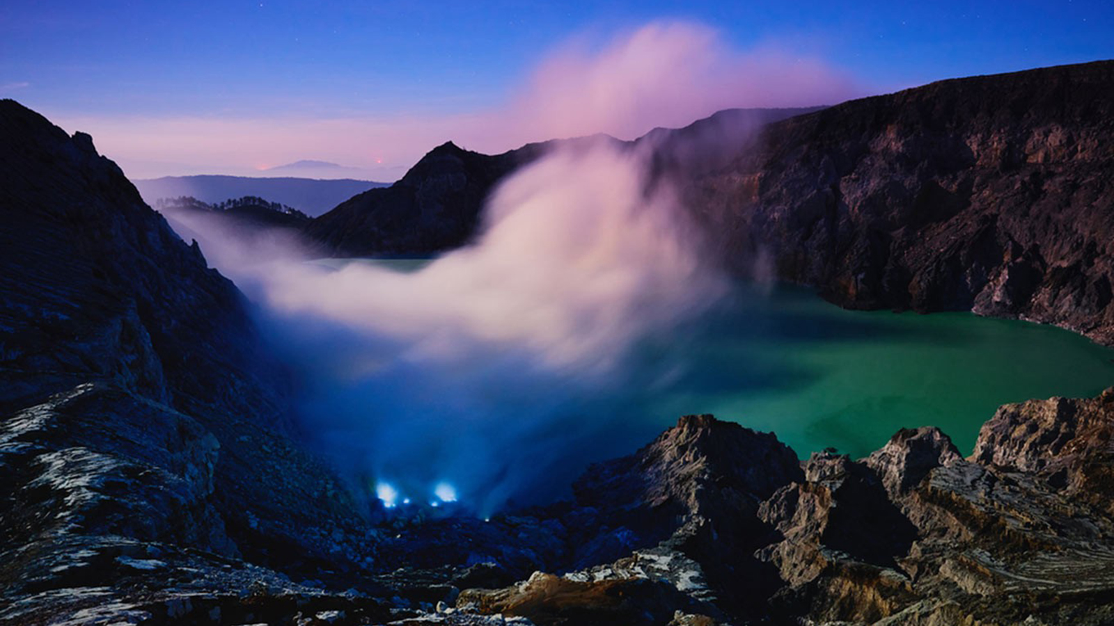  Bali  Trekking Adventure Mount  Ijen  and Blue Fire