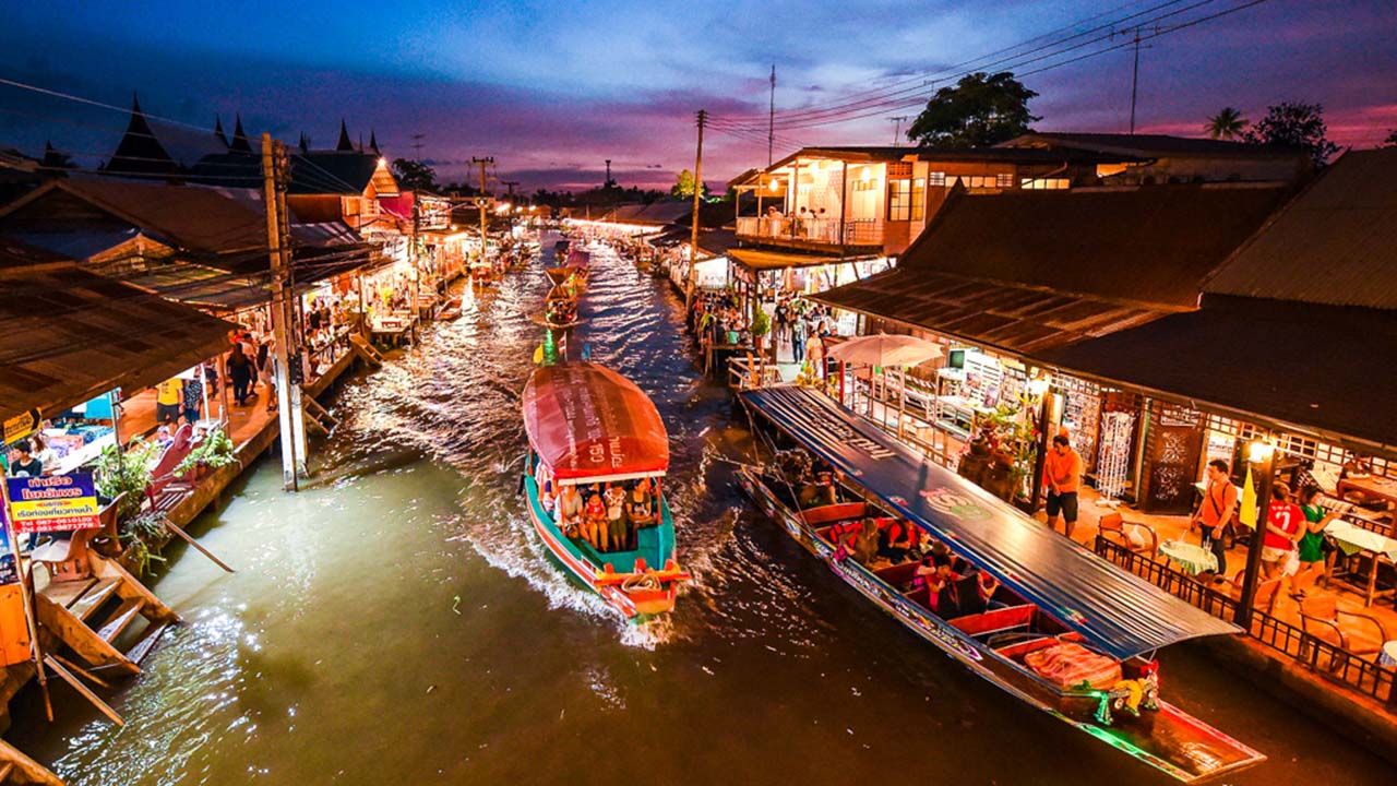 Private Bangkok Amphawa Floating Market Firefly Maeklong Tour