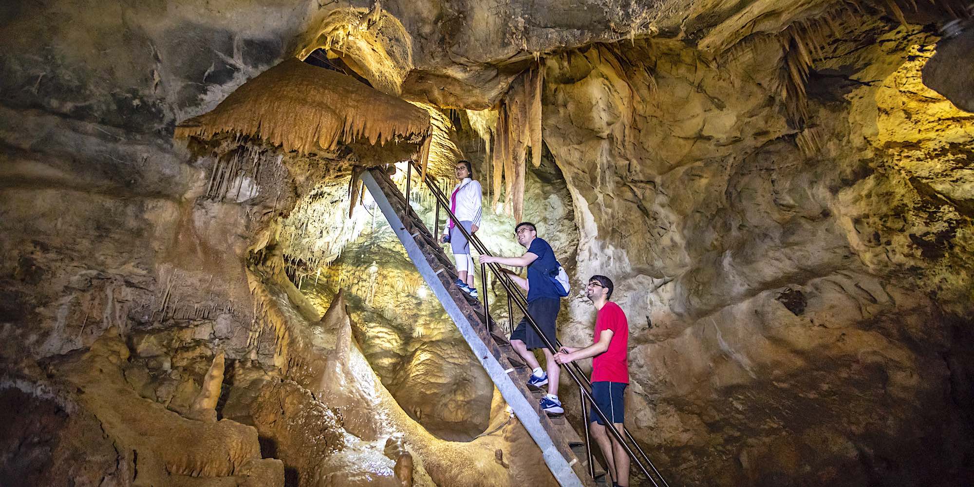 jenolan caves self guided tour